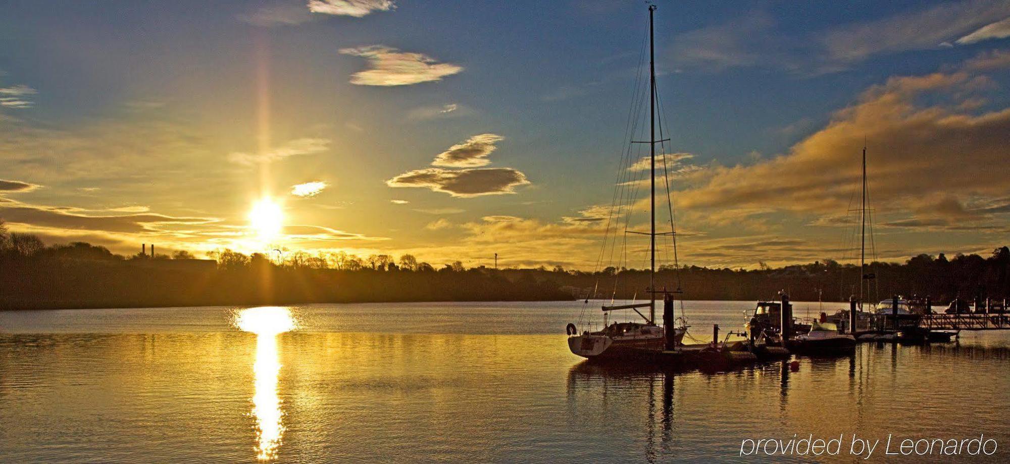 Waterford Marina Hotel Exterior foto